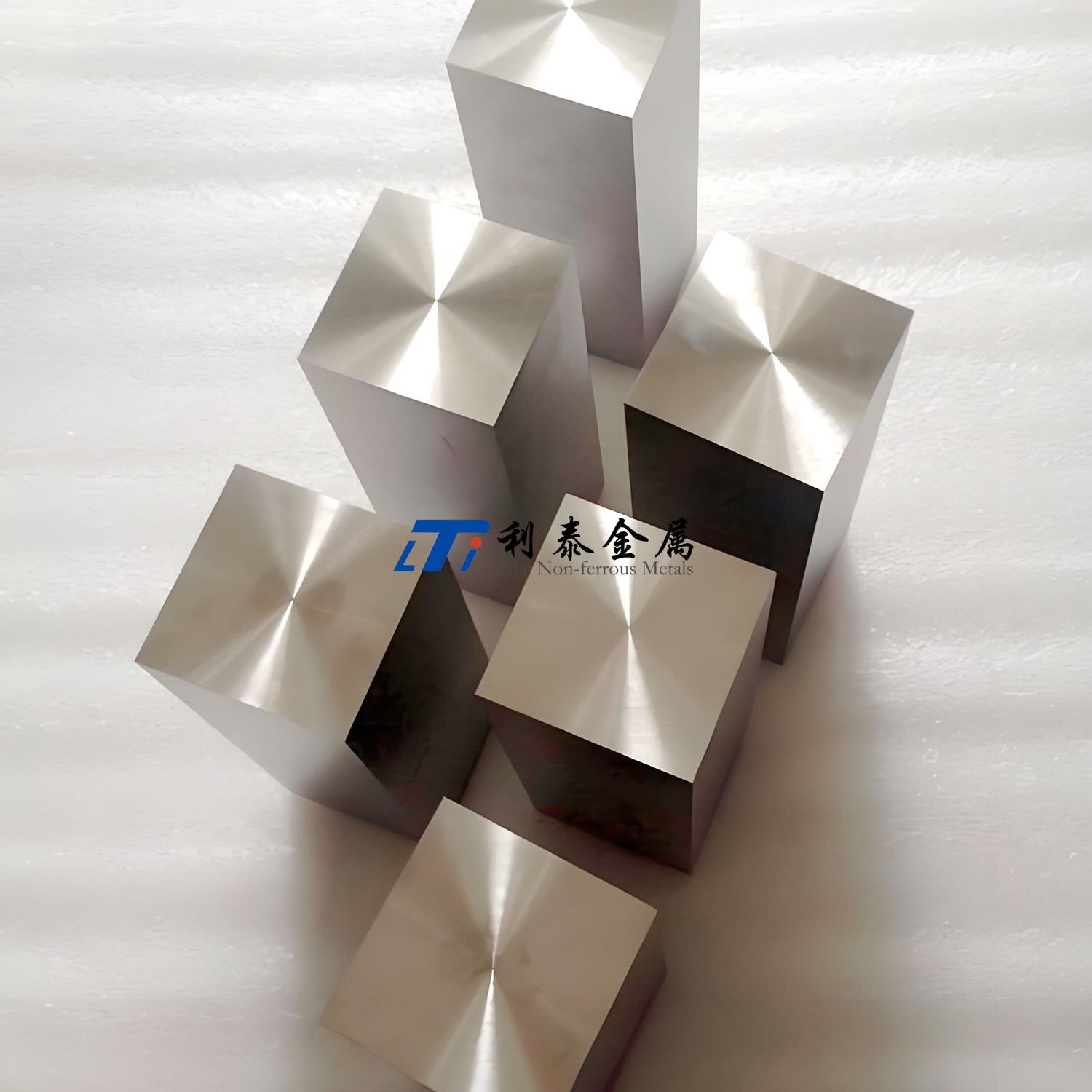 1758596433186881.jpg 6283f1d482e475a98a0286fa98941b06.jpg